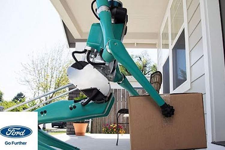 ربات دوپای فورد را ببینید که قدم‌زنان بسته‌ها را دم در خانه‌تان می‌آورد + ویدئو