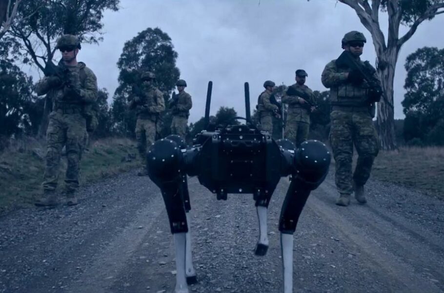 کنترل سگ‌های رباتیک با ذهن سربازان