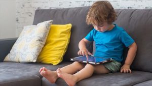 تاثیر تلویزیون بر کودکان خردسال
