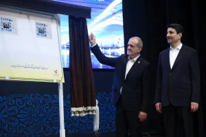 معرفی ربات پستچی و دستاوردهای فناورانه شرکت ملی پست در مراسم روز جهانی پست با حضور رئیس‌جمهور